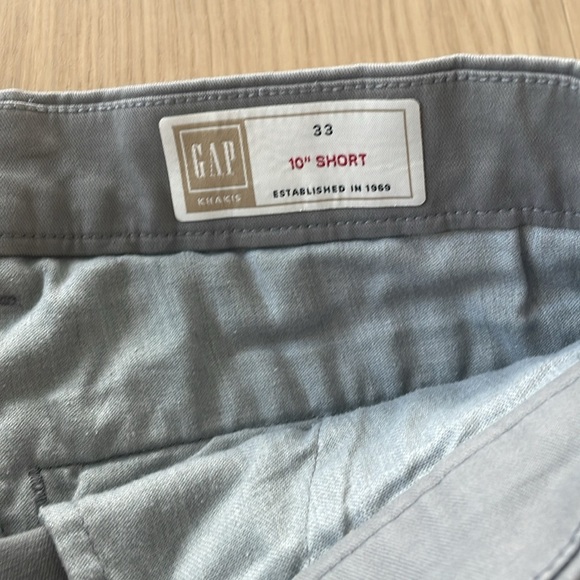 Gap | 10” shorts light grey | size 33 - Picture 2 of 4